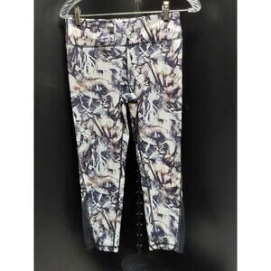 Leggings by Mono B RN120064 Polyester & Spandex will stretch Size Small